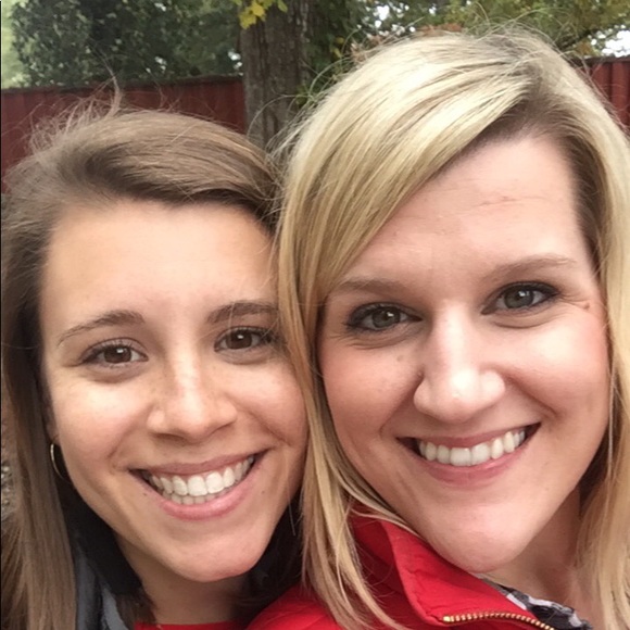 Meet your Posher, Lindsay - Picture 1 of 1